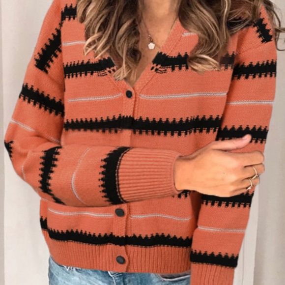 V-Neck Long-Sleeve Sweater - Picture 2 of 7